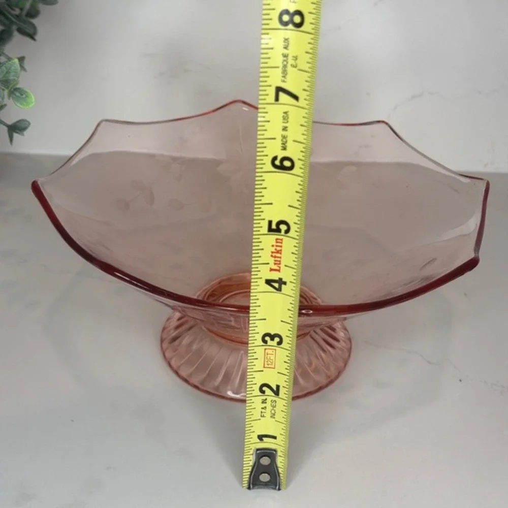 Standard‎ Glass Norwood Pink Etched Floral Pedestal Bowl